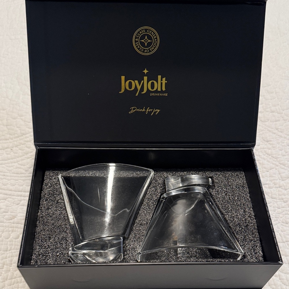 JoyJolt Drinkware 2 whiskey glasses 8oz New in Box